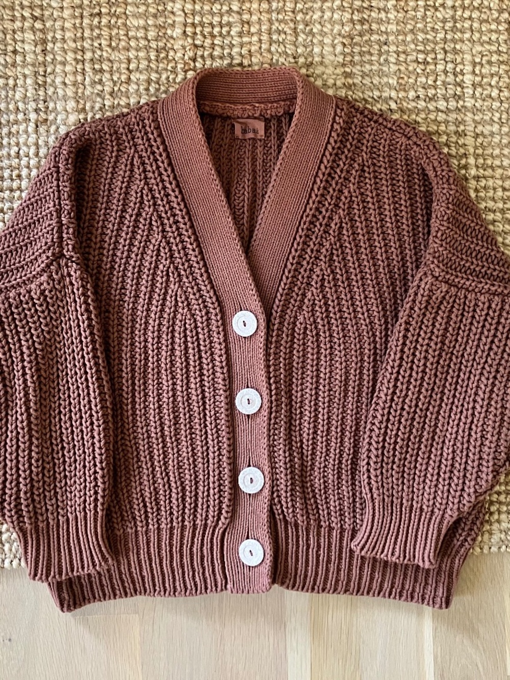 Babaa Cardigan no. 18 Tonka Bean